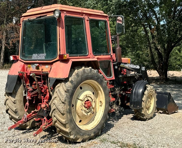image for item DX1153 Belarus 825 MFWD tractor