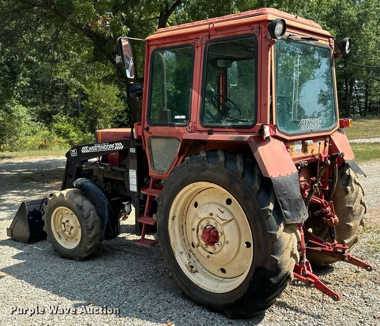 image for item DX1153 Belarus 825 MFWD tractor