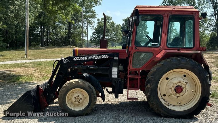 image for item DX1153 Belarus 825 MFWD tractor