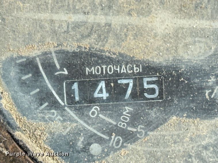 image for item DX1153 Belarus 825 MFWD tractor