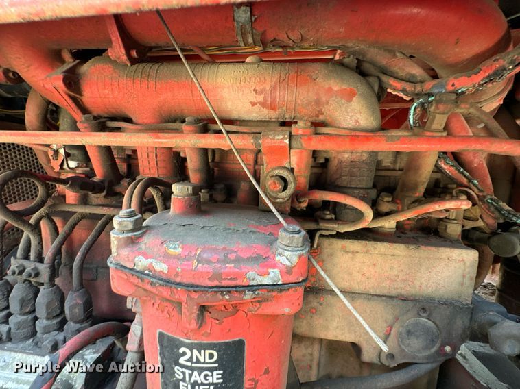 image for item DX1153 Belarus 825 MFWD tractor