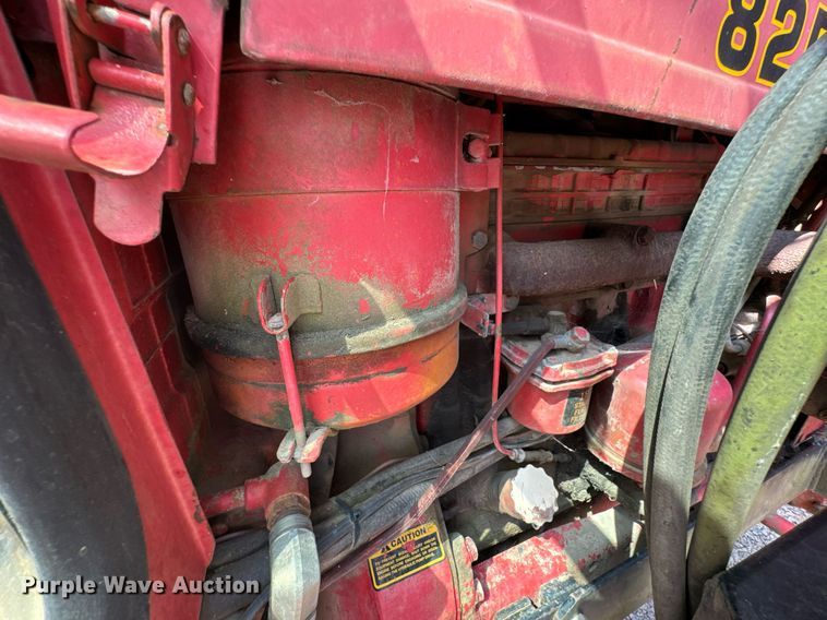 image for item DX1153 Belarus 825 MFWD tractor