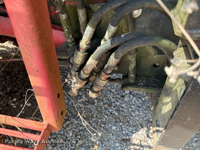 image for item DX1153 Belarus 825 MFWD tractor