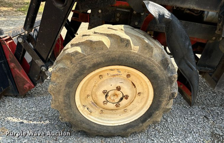 image for item DX1153 Belarus 825 MFWD tractor