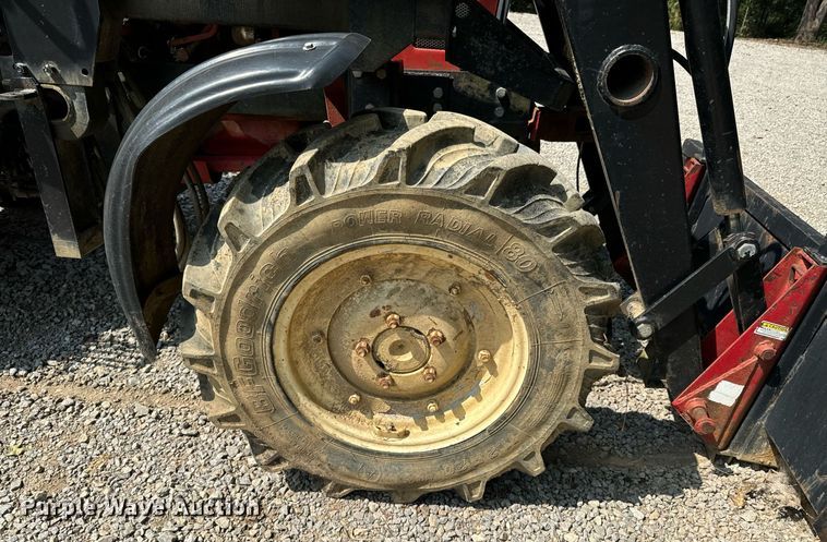 image for item DX1153 Belarus 825 MFWD tractor