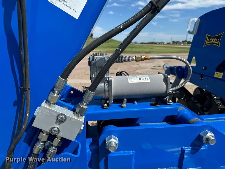 image for item DX3572 2021 Landoll 5531 no-till grain drill