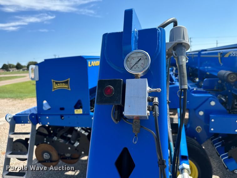 image for item DX3572 2021 Landoll 5531 no-till grain drill
