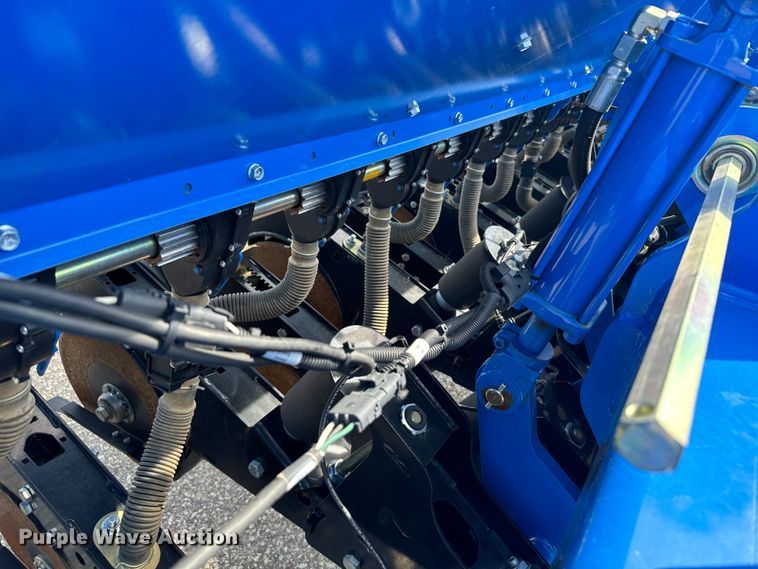image for item DX3572 2021 Landoll 5531 no-till grain drill