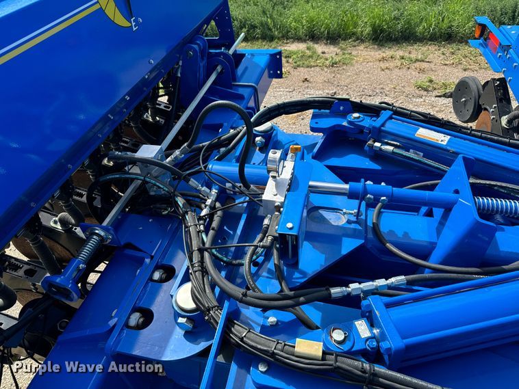 image for item DX3572 2021 Landoll 5531 no-till grain drill