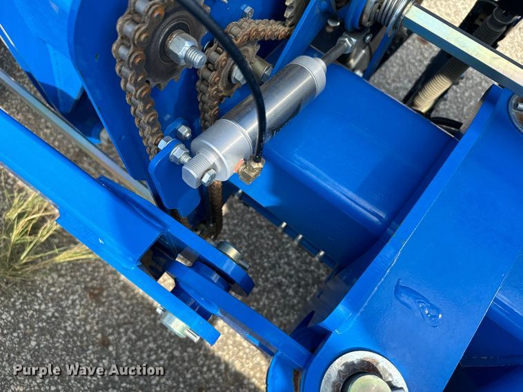 image for item DX3572 2021 Landoll 5531 no-till grain drill