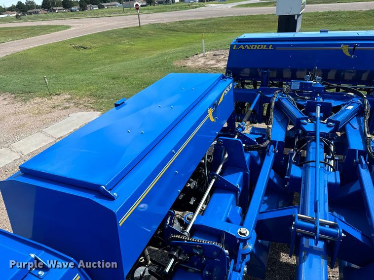 image for item DX3572 2021 Landoll 5531 no-till grain drill