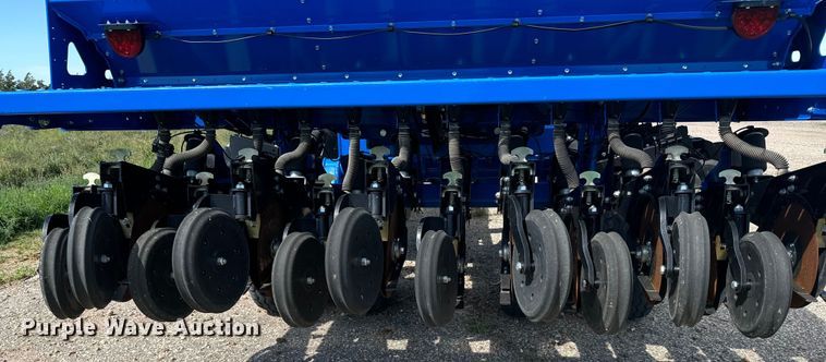 image for item DX3572 2021 Landoll 5531 no-till grain drill