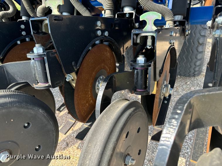 image for item DX3572 2021 Landoll 5531 no-till grain drill