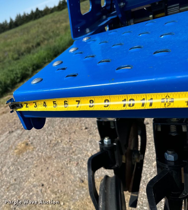 image for item DX3572 2021 Landoll 5531 no-till grain drill