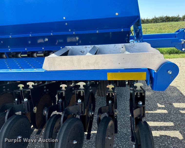 image for item DX3572 2021 Landoll 5531 no-till grain drill