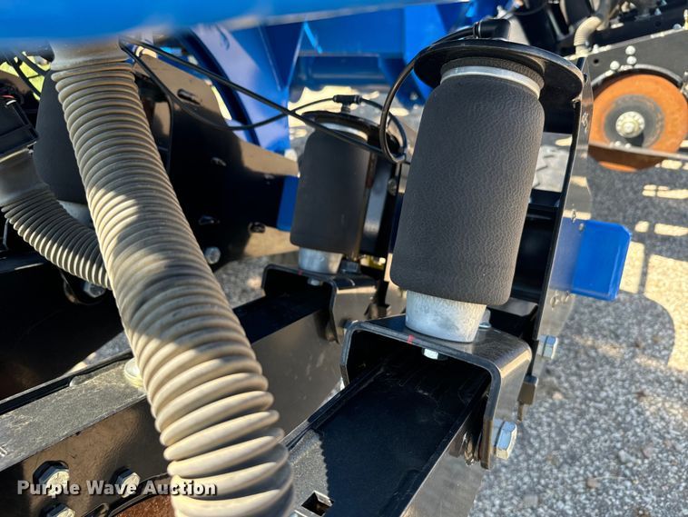 image for item DX3572 2021 Landoll 5531 no-till grain drill