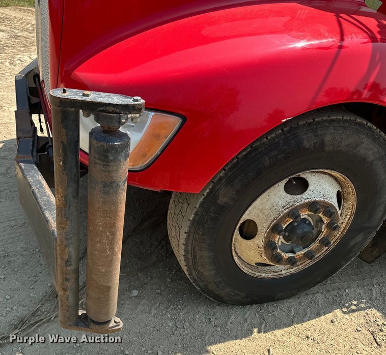 image for item EE7508 2014 Kenworth T370 feed mixer truck