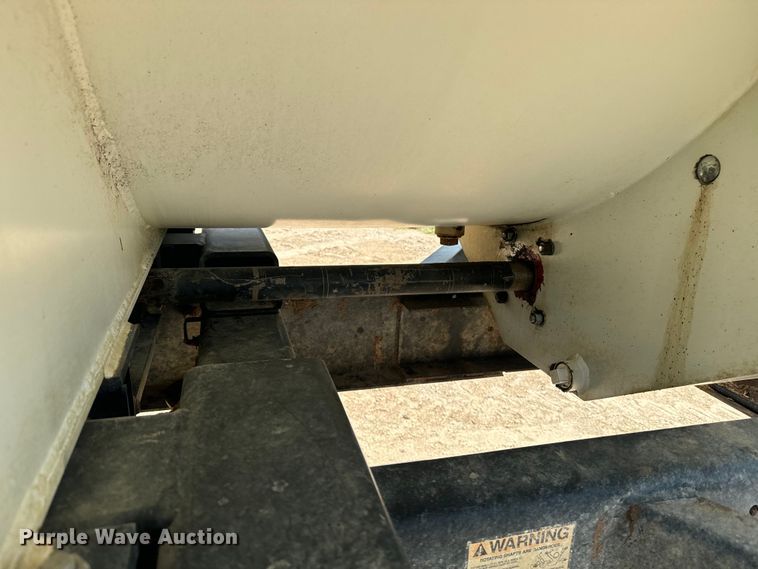 image for item EE7508 2014 Kenworth T370 feed mixer truck