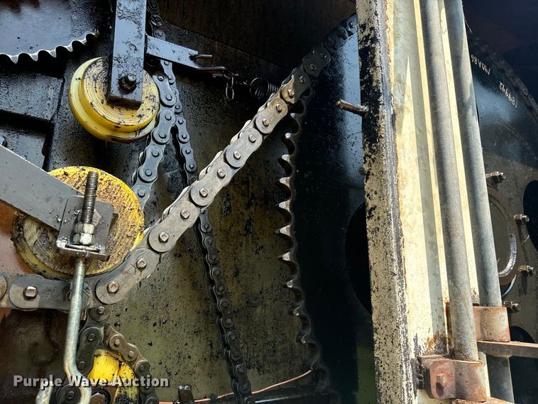 image for item EE7508 2014 Kenworth T370 feed mixer truck