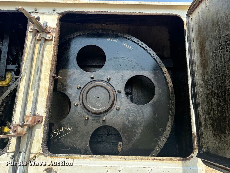 image for item EE7508 2014 Kenworth T370 feed mixer truck