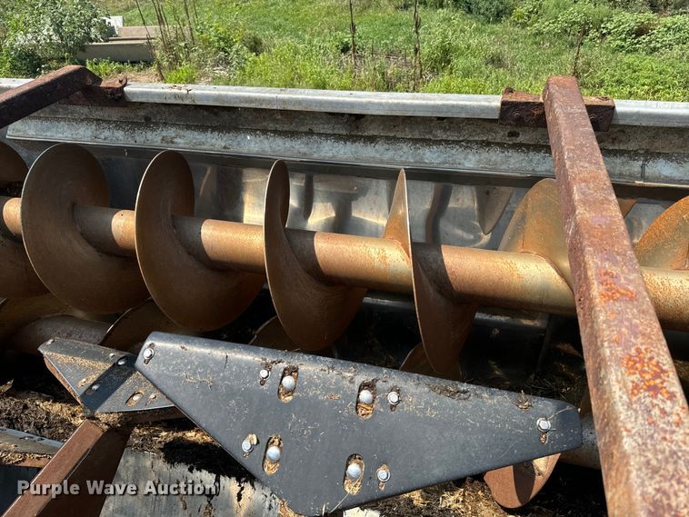 image for item EE7508 2014 Kenworth T370 feed mixer truck