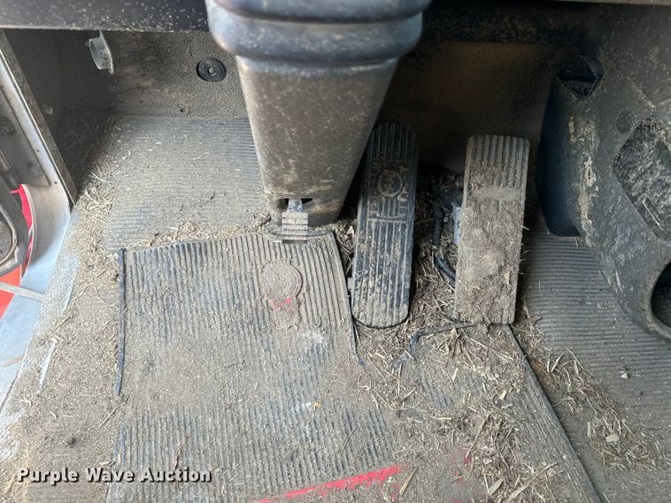 image for item EE7508 2014 Kenworth T370 feed mixer truck