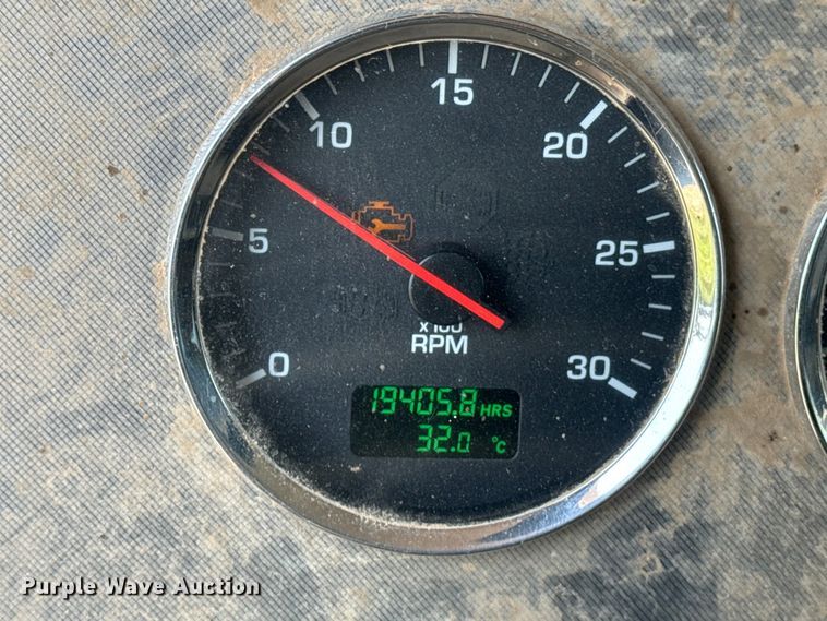 image for item EE7508 2014 Kenworth T370 feed mixer truck