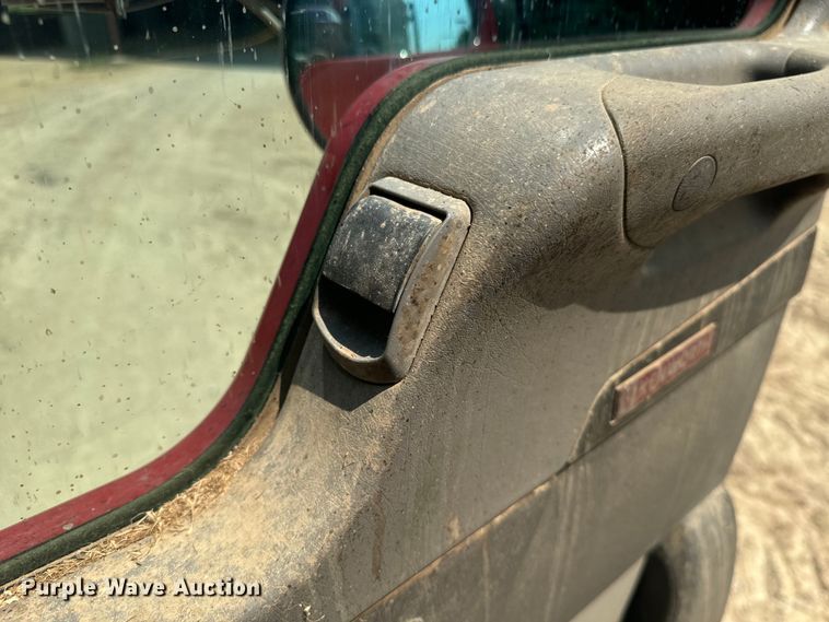 image for item EE7508 2014 Kenworth T370 feed mixer truck