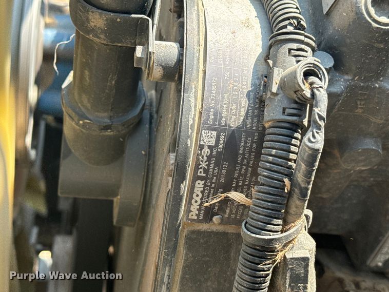 image for item EE7508 2014 Kenworth T370 feed mixer truck