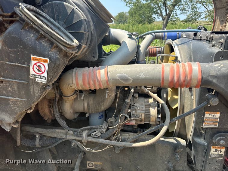 image for item EE7508 2014 Kenworth T370 feed mixer truck