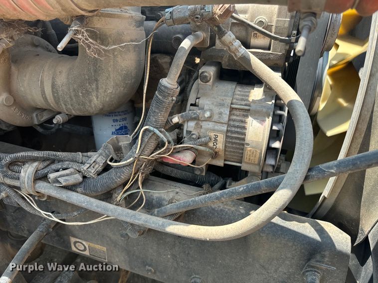 image for item EE7508 2014 Kenworth T370 feed mixer truck