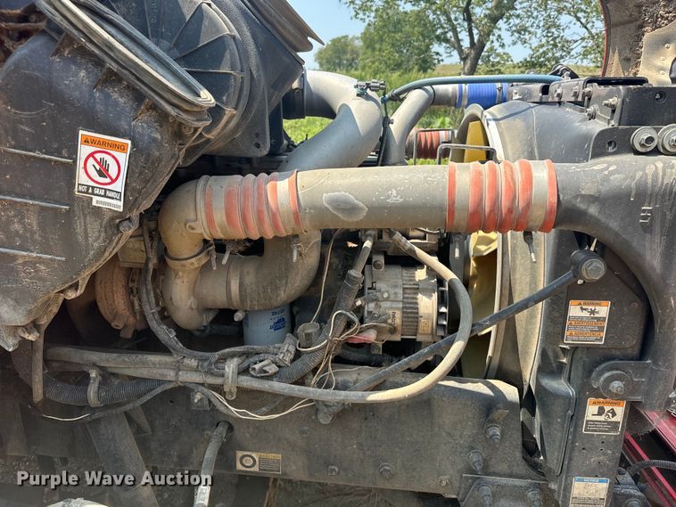 image for item EE7508 2014 Kenworth T370 feed mixer truck