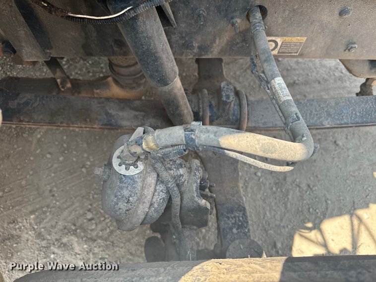 image for item EE7508 2014 Kenworth T370 feed mixer truck