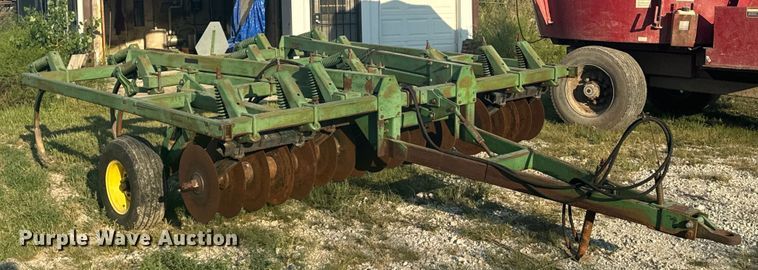 image for item EE7537 John Deere 712 disk ripper