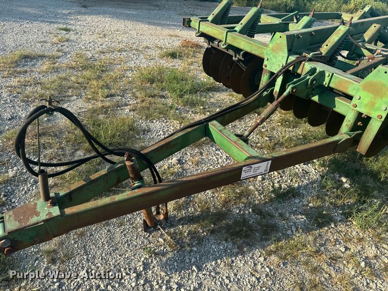 image for item EE7537 John Deere 712 disk ripper