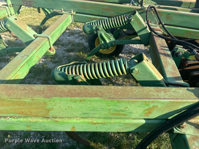 image for item EE7537 John Deere 712 disk ripper