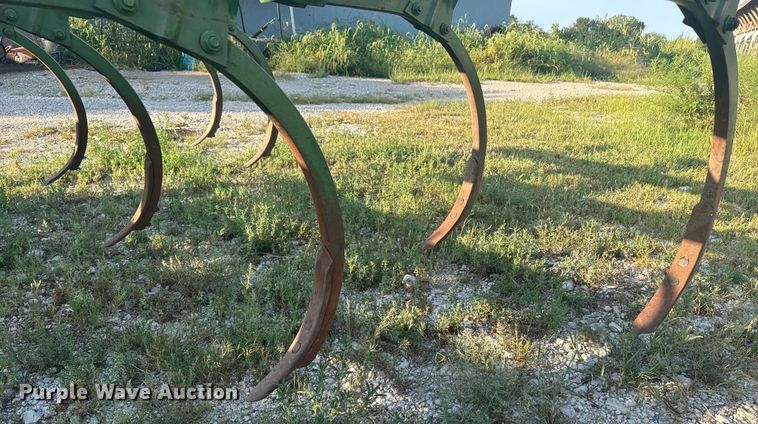 image for item EE7537 John Deere 712 disk ripper