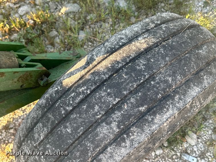 image for item EE7537 John Deere 712 disk ripper