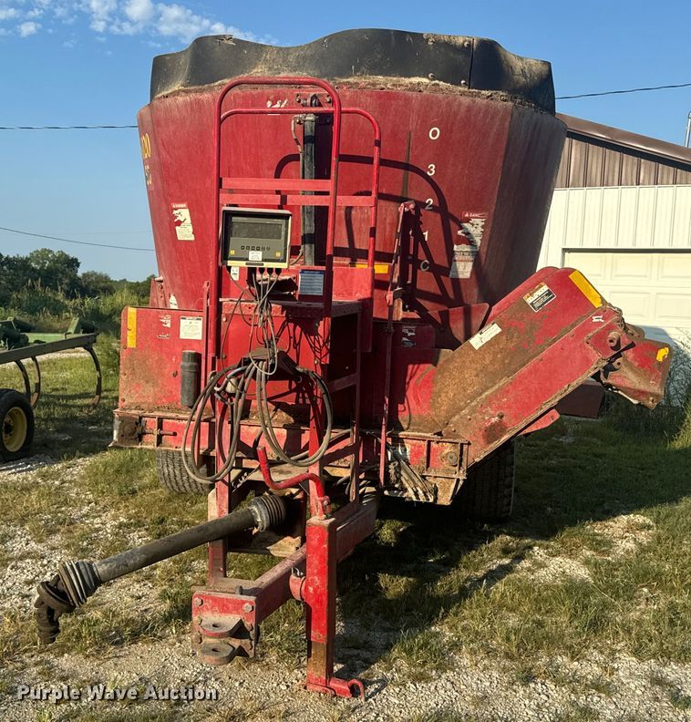 image for item EE7538 Schuler 6020 feed mixer