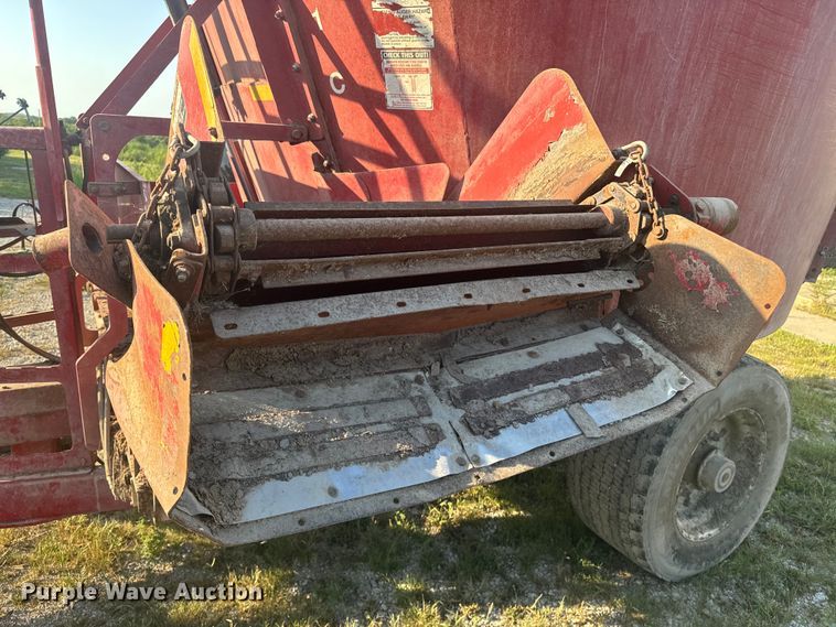 image for item EE7538 Schuler 6020 feed mixer