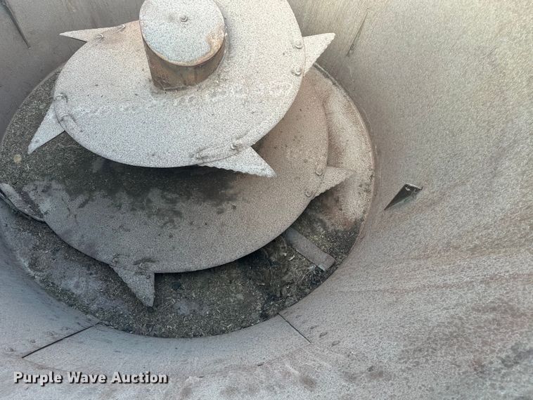 image for item EE7538 Schuler 6020 feed mixer