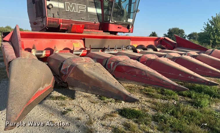 image for item EE7539 Massey Ferguson 850 combine