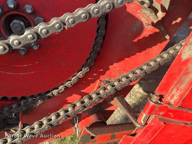 image for item EE7539 Massey Ferguson 850 combine