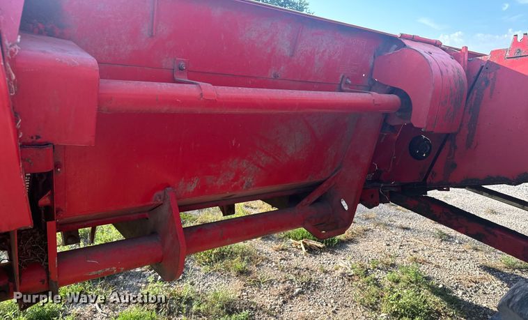 image for item EE7539 Massey Ferguson 850 combine
