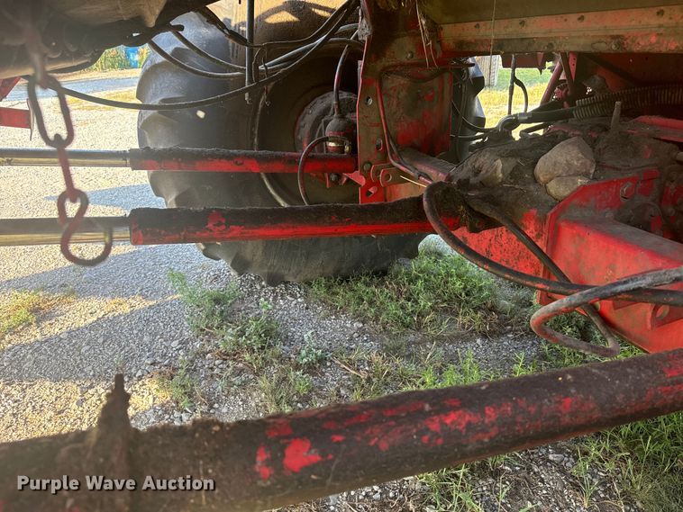 image for item EE7539 Massey Ferguson 850 combine