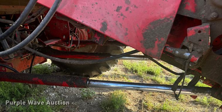 image for item EE7539 Massey Ferguson 850 combine