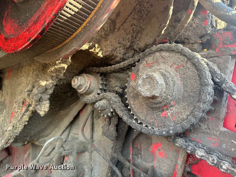 image for item EE7539 Massey Ferguson 850 combine