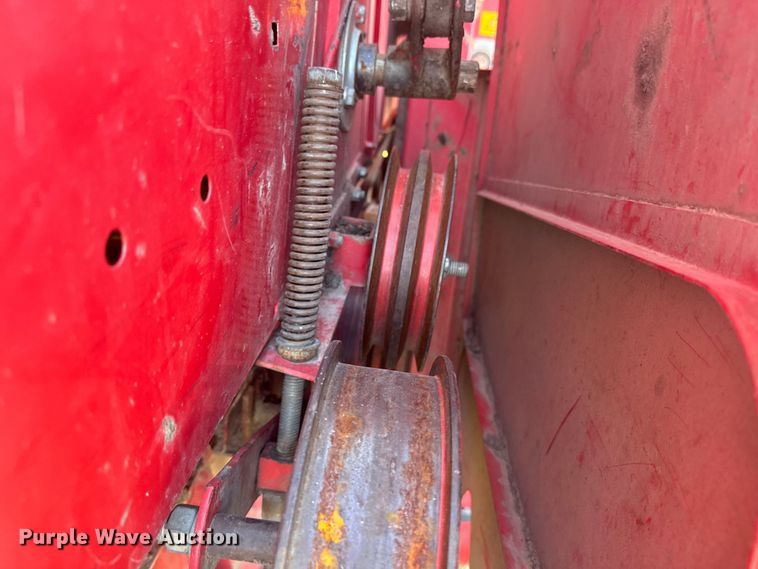 image for item EE7539 Massey Ferguson 850 combine