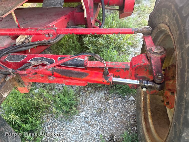 image for item EE7539 Massey Ferguson 850 combine