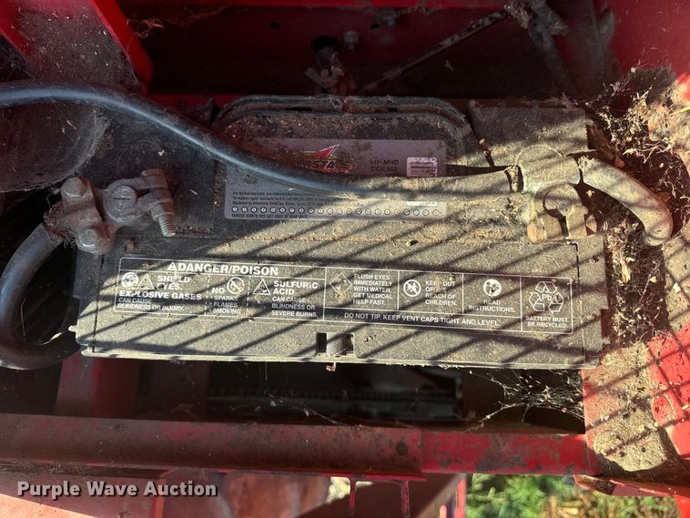 image for item EE7539 Massey Ferguson 850 combine